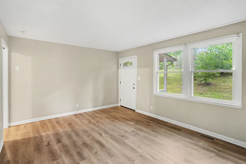 2117 Ferry Rd Clarksville, TN 37040