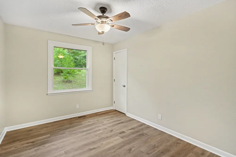 2117 Ferry Rd Clarksville, TN 37040