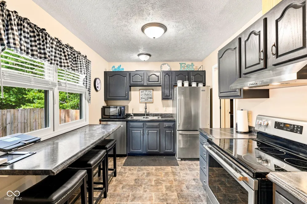 212 Olive Court Rockville, IN 47872