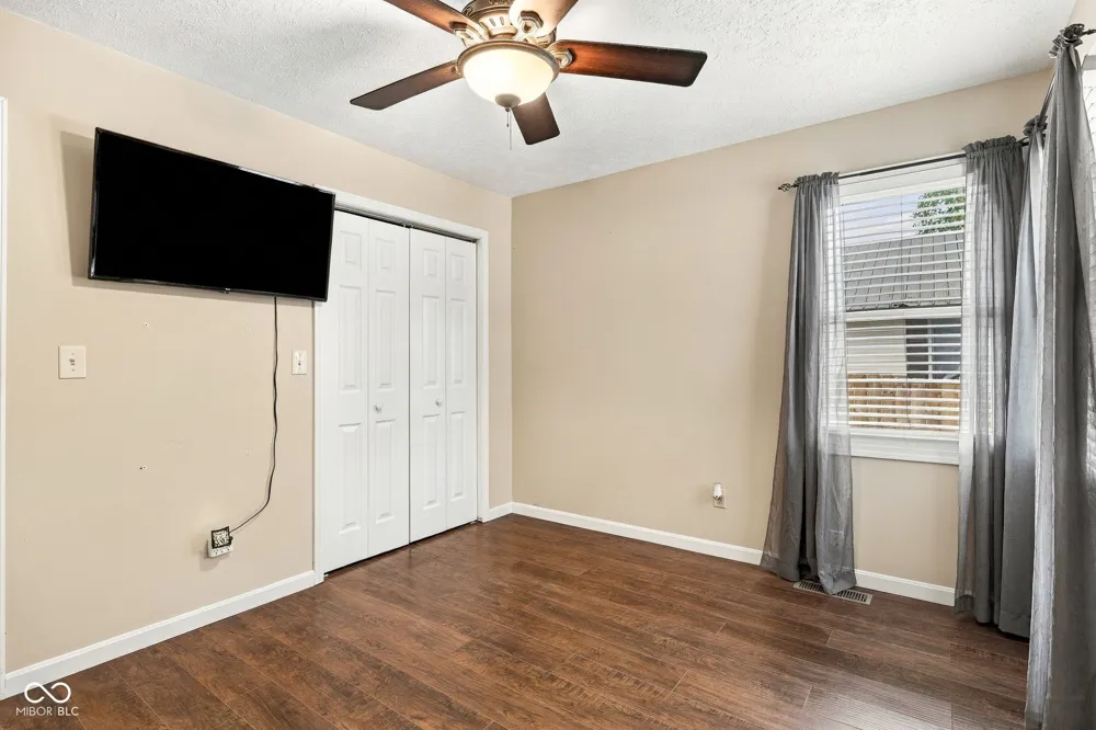 212 Olive Court Rockville, IN 47872