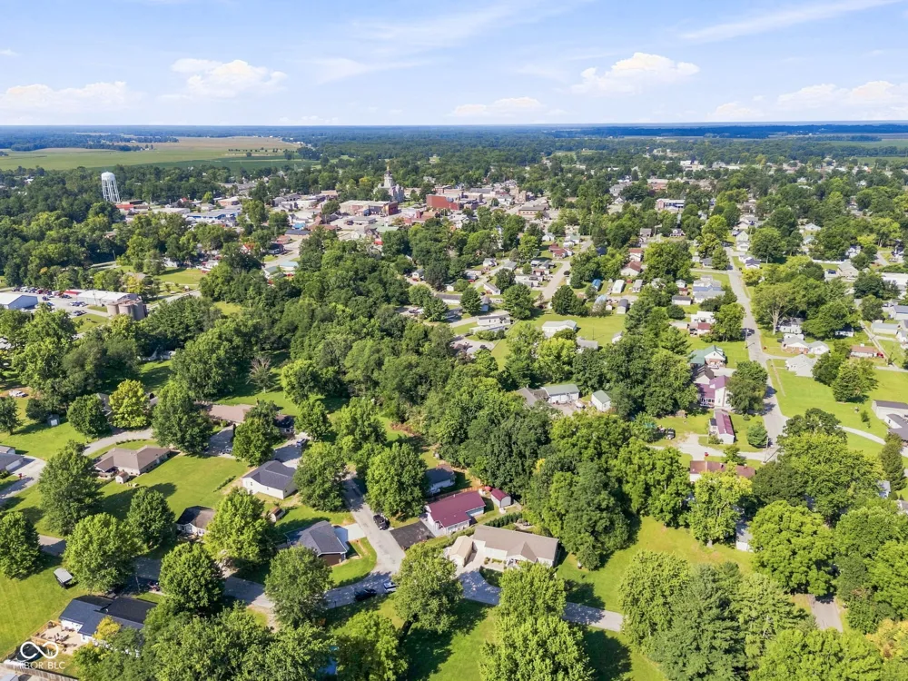 212 Olive Court Rockville, IN 47872