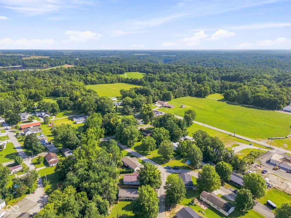 212 Olive Court Rockville, IN 47872