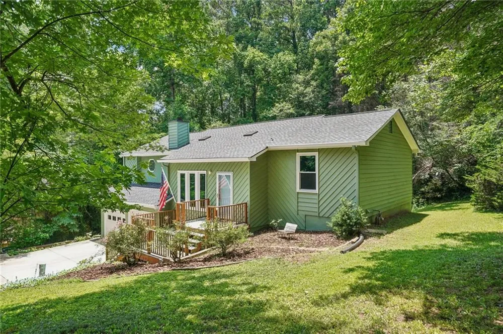 659 Sunshine Trace NW Acworth, GA 30102