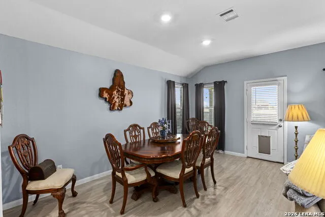 5943 CORSICANA CV Seguin, TX 78155