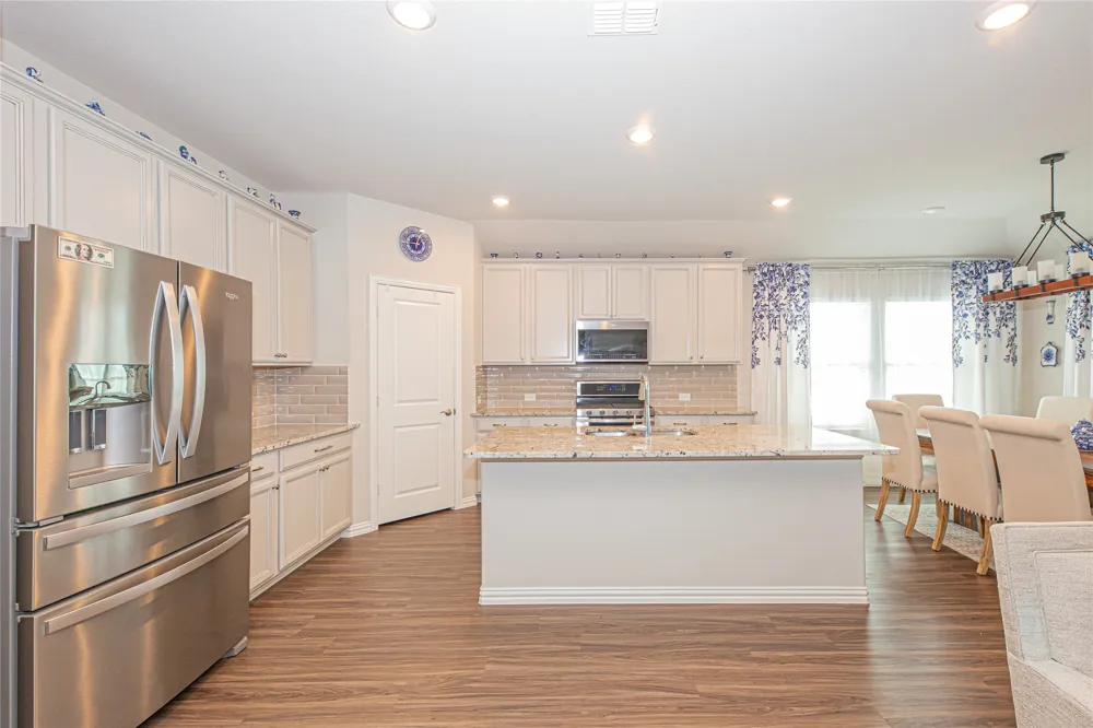 612 Fawn Valley Drive Princeton, TX 75407