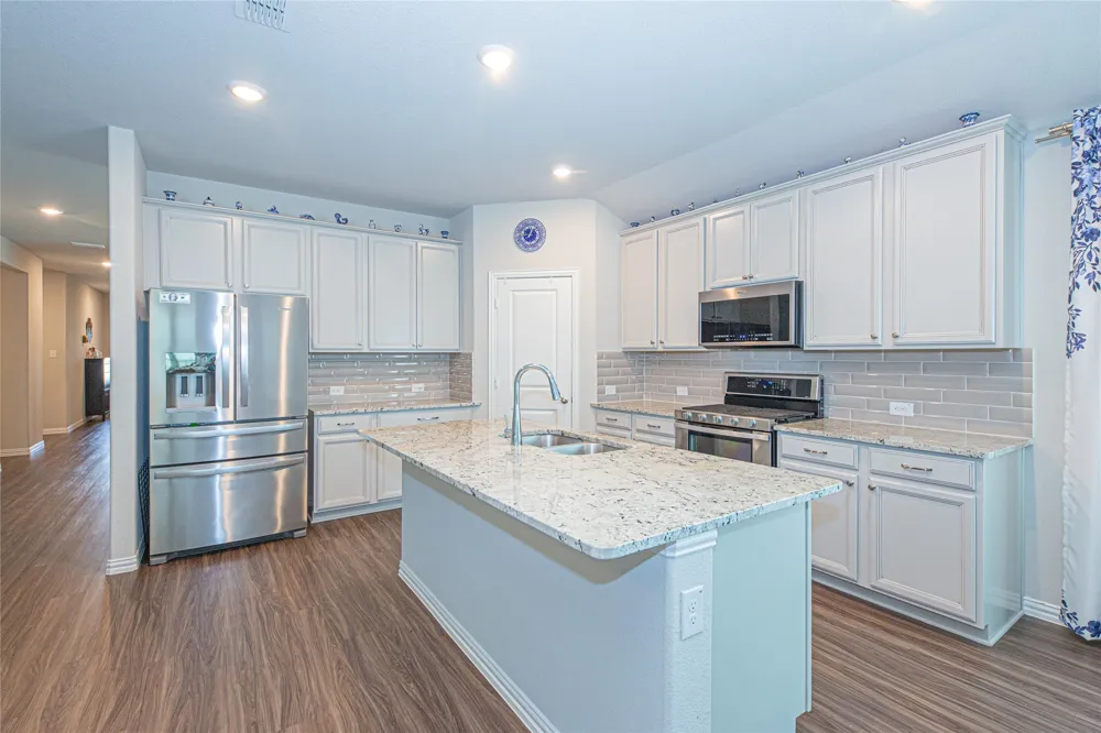 612 Fawn Valley Drive Princeton, TX 75407