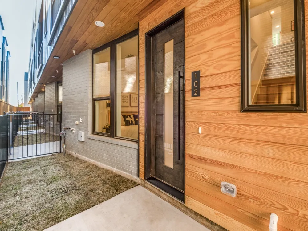 426 W 9th Street #106 Dallas, TX 75208