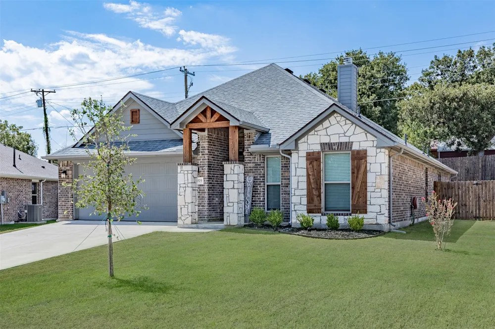 3919 Rose Hill Court Denison, TX 75020