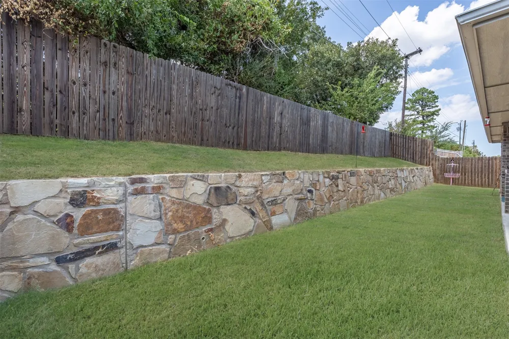 3919 Rose Hill Court Denison, TX 75020