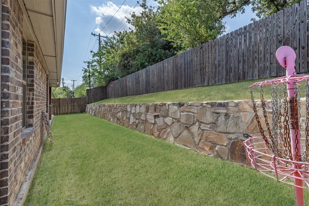3919 Rose Hill Court Denison, TX 75020