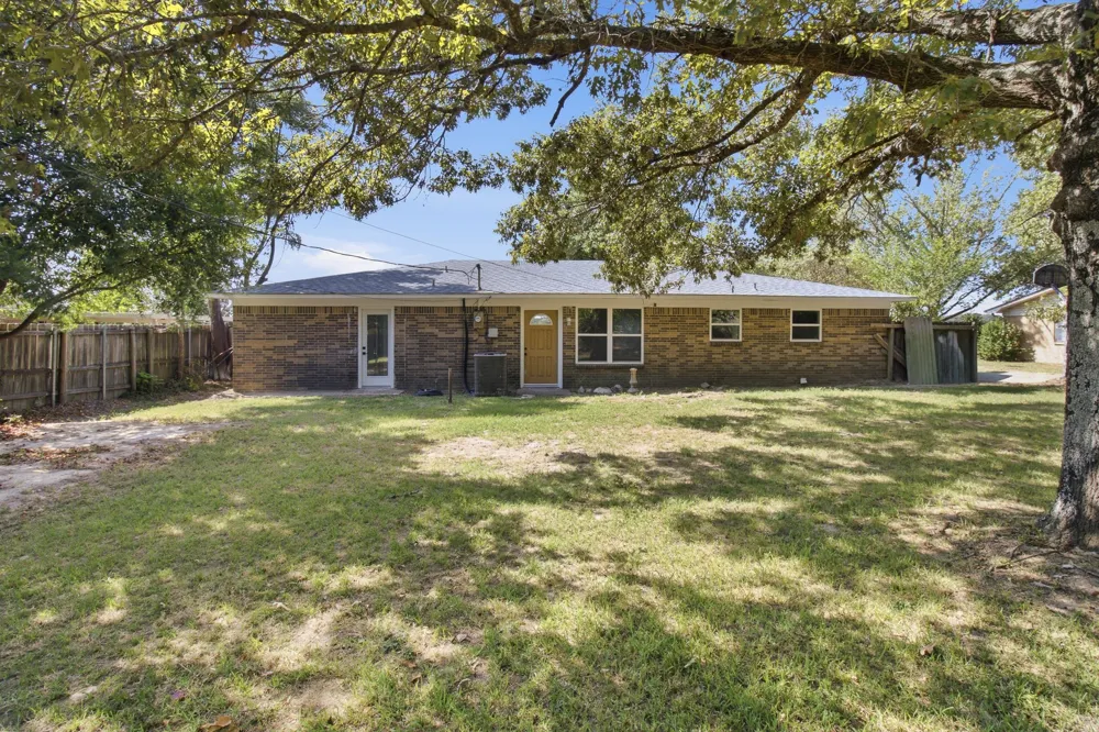 3215 FM 2495 Athens, TX 75752