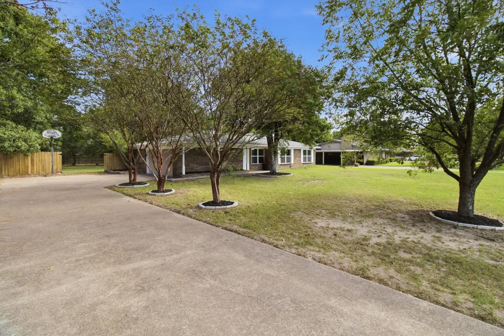 3215 FM 2495 Athens, TX 75752