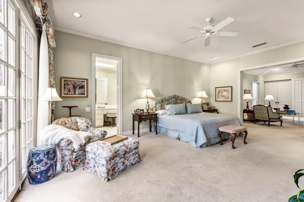 17 Stonecourt Circle Dallas, TX 75225