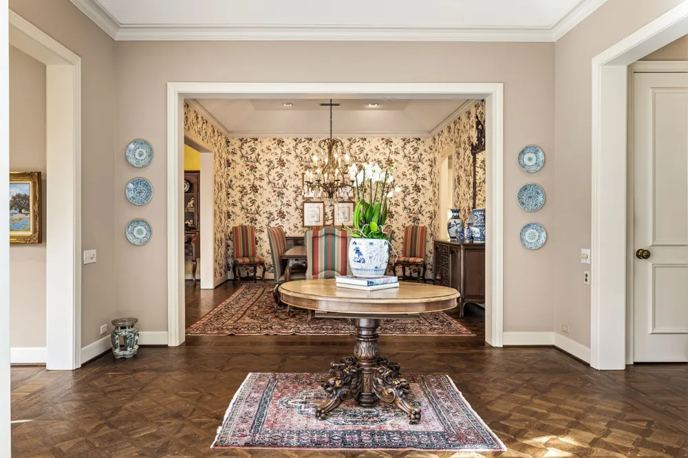 17 Stonecourt Circle Dallas, TX 75225