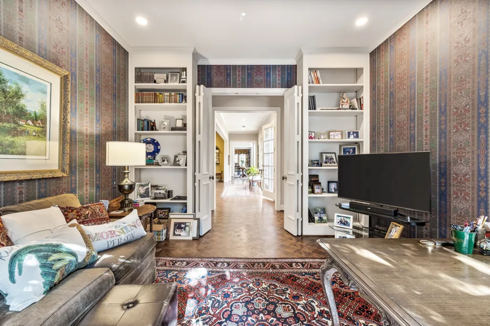 17 Stonecourt Circle Dallas, TX 75225