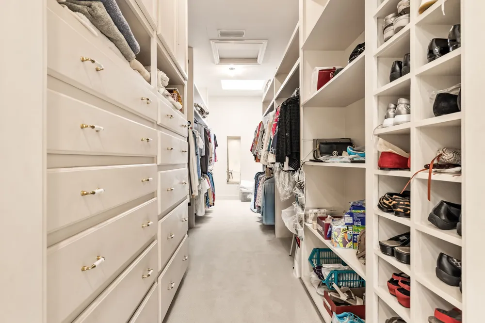 17 Stonecourt Circle Dallas, TX 75225