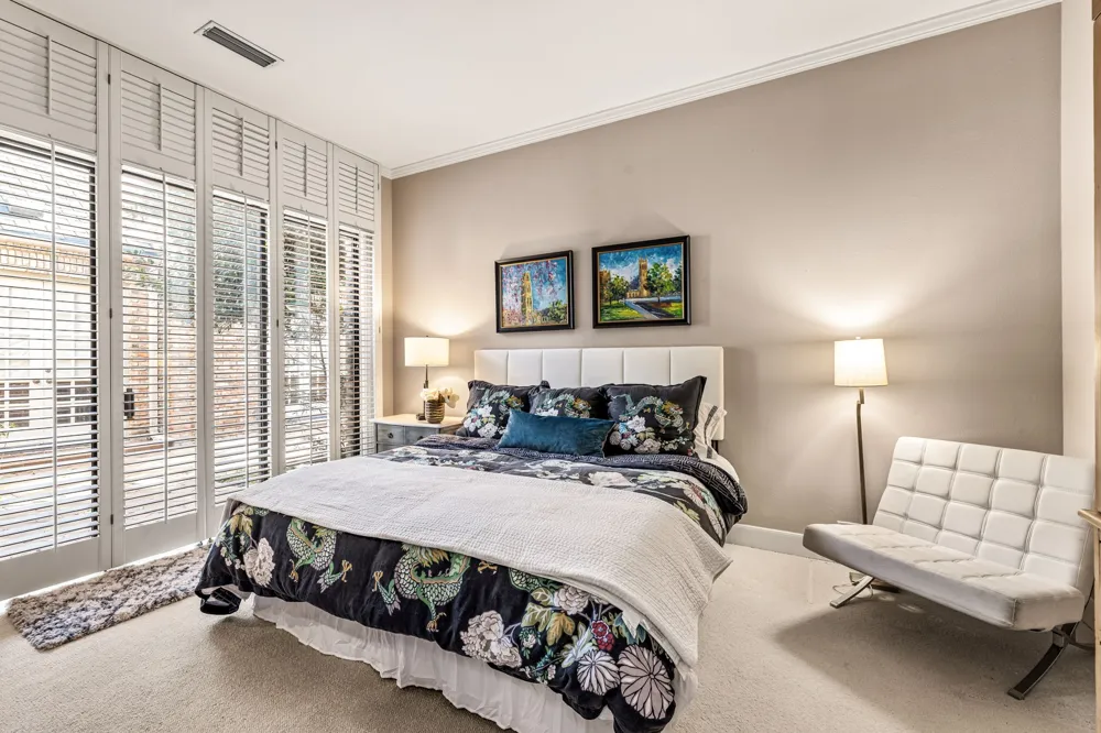 17 Stonecourt Circle Dallas, TX 75225