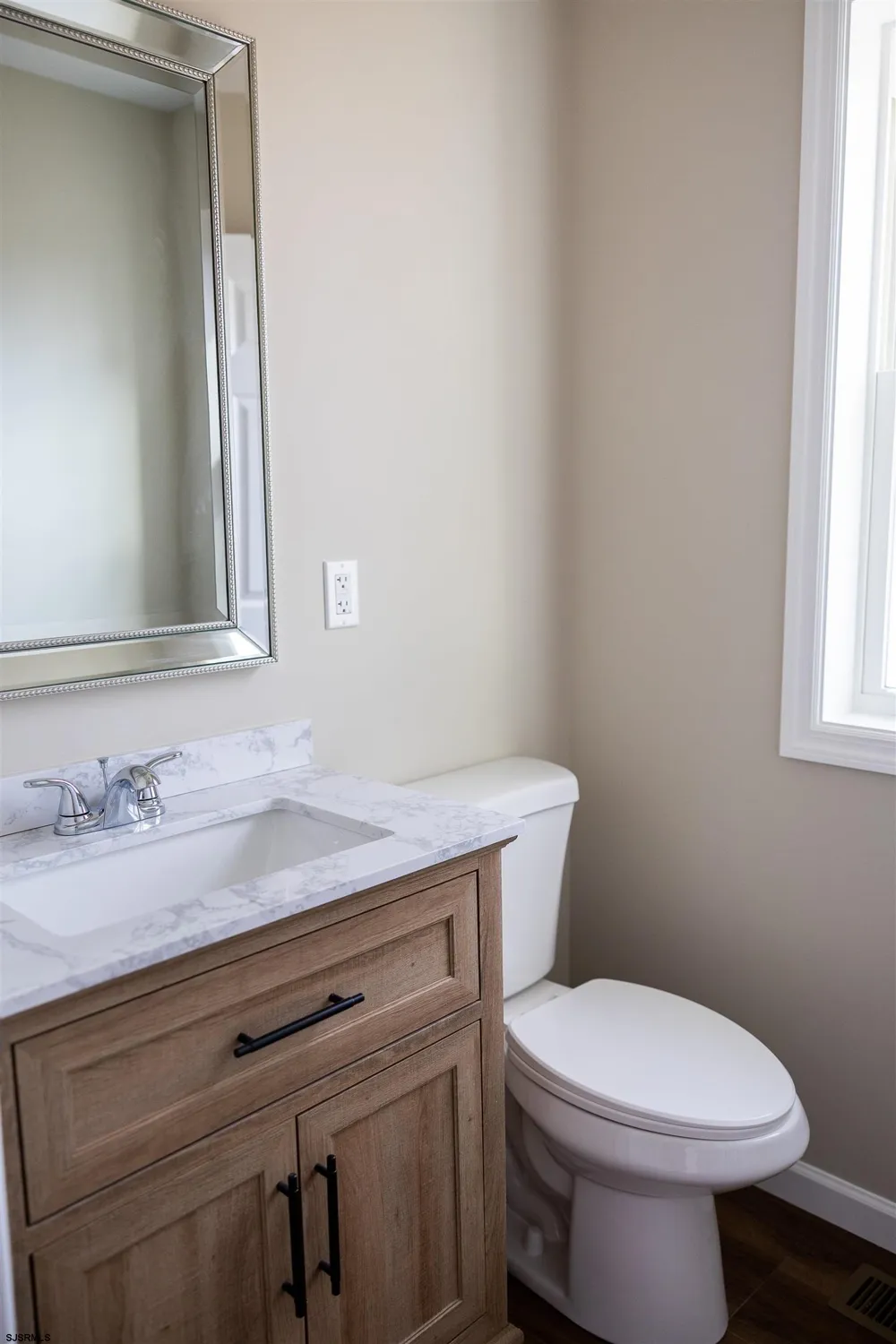 207 Sumner Street Buenaugh, NJ 08310