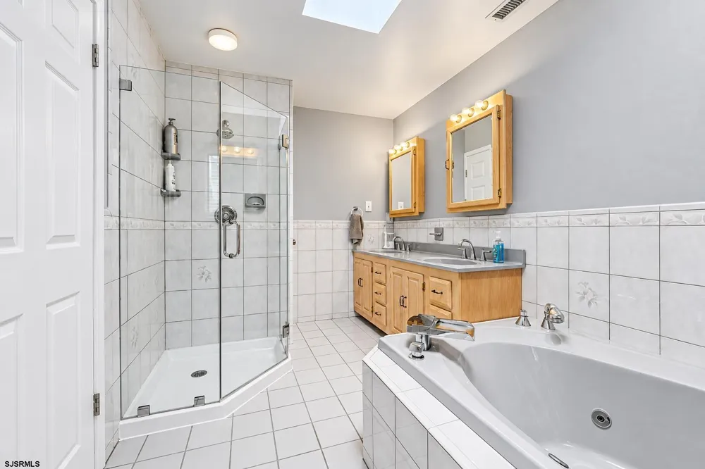 27 School House Road Egg Harbor Township, NJ 08234