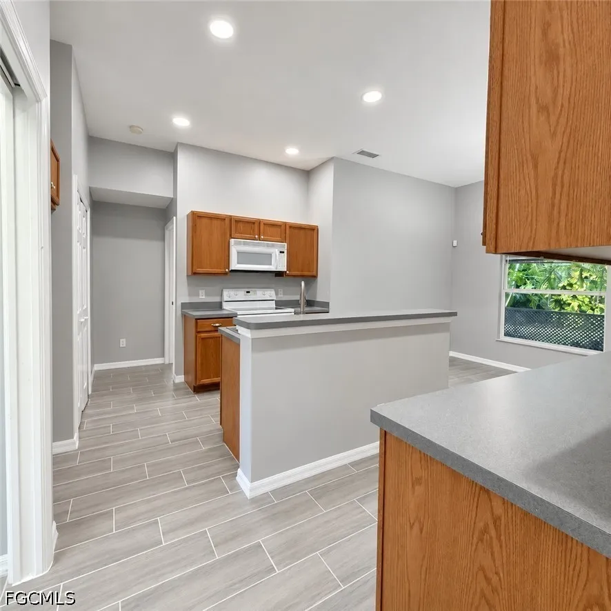 SW 27th Avenue Cape Coral, FL 33914
