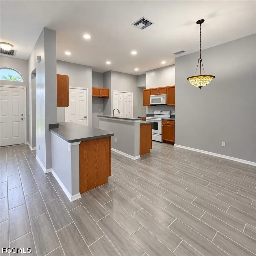 SW 27th Avenue Cape Coral, FL 33914