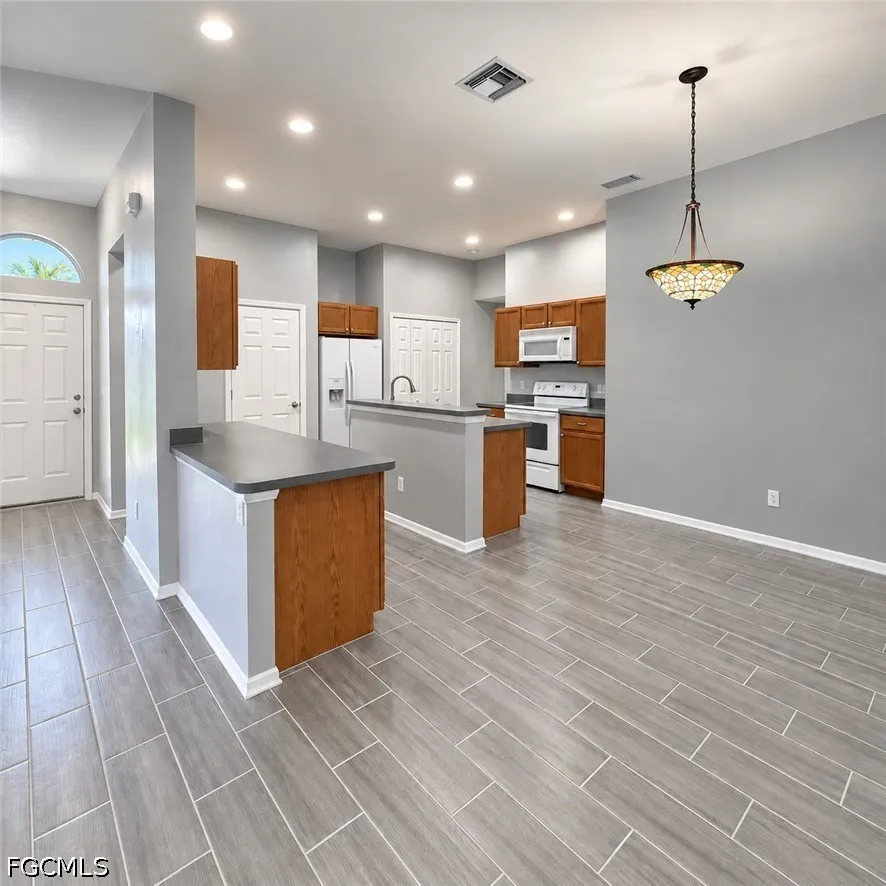 SW 27th Avenue Cape Coral, FL 33914