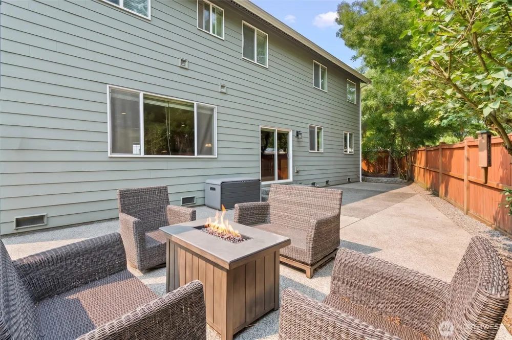 21927 44th Drive SE Bothell, WA 98021