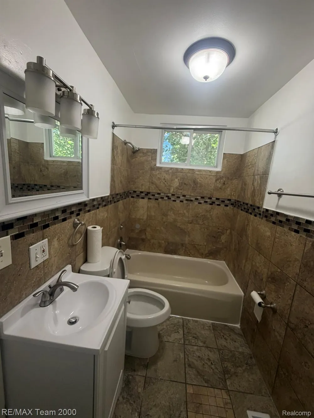 25526 New York Street Dearborn Heights City, MI 48125