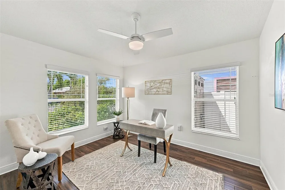 2447 4TH AVENUE S St Petersburg, FL 33712