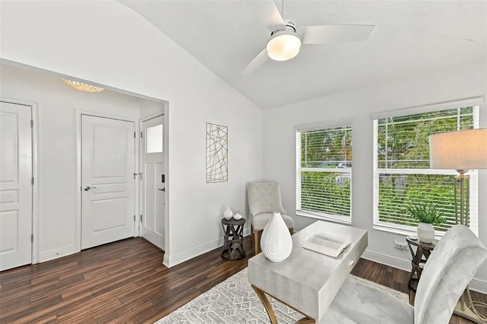2447 4TH AVENUE S St Petersburg, FL 33712