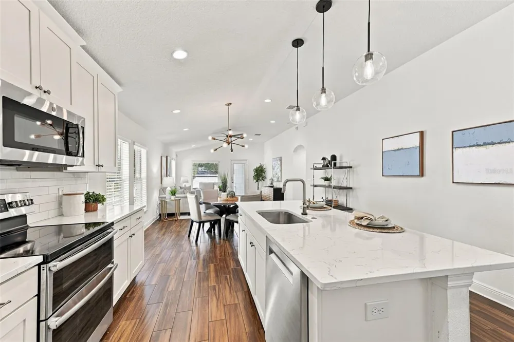 2447 4TH AVENUE S St Petersburg, FL 33712