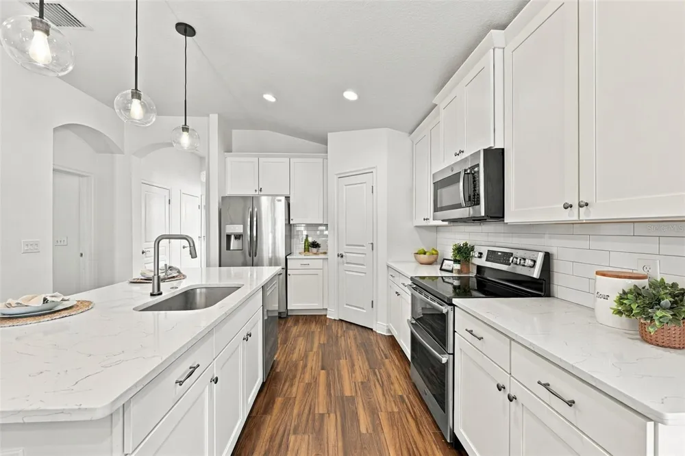 2447 4TH AVENUE S St Petersburg, FL 33712