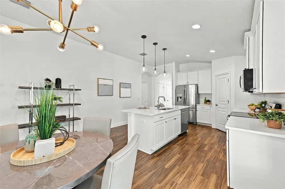 2447 4TH AVENUE S St Petersburg, FL 33712