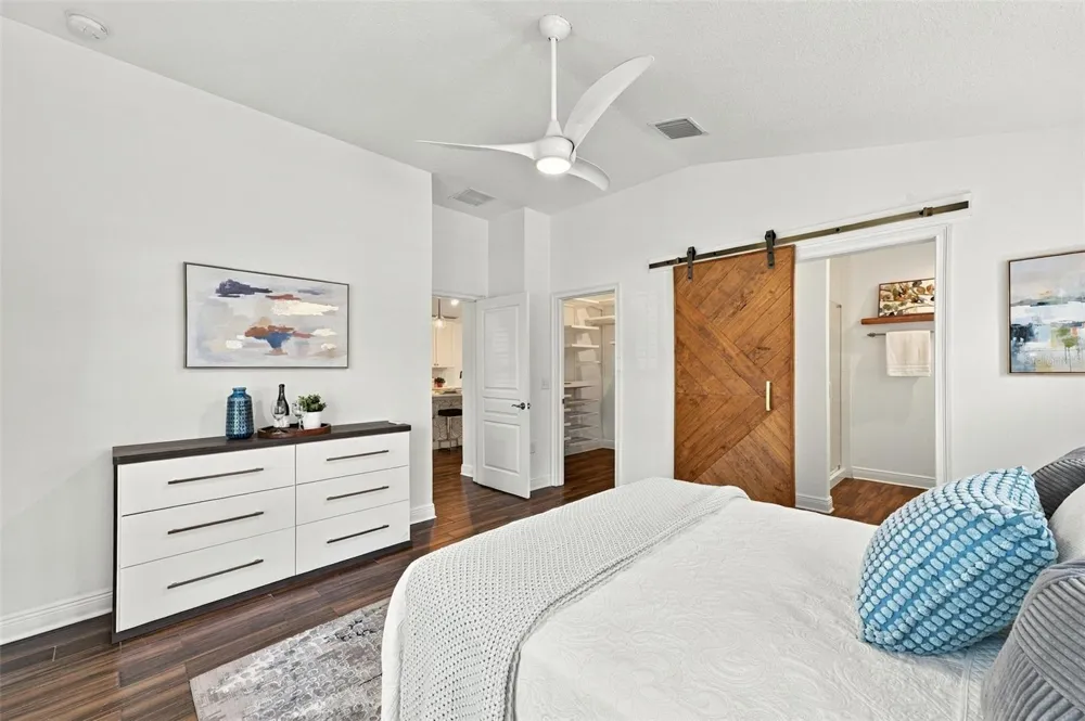 2447 4TH AVENUE S St Petersburg, FL 33712