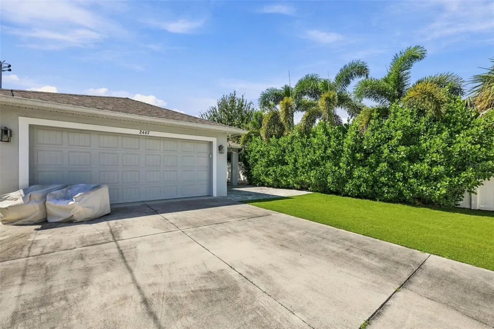 2447 4TH AVENUE S St Petersburg, FL 33712
