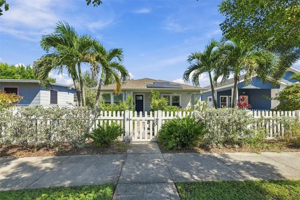 2447 4TH AVENUE S St Petersburg, FL 33712