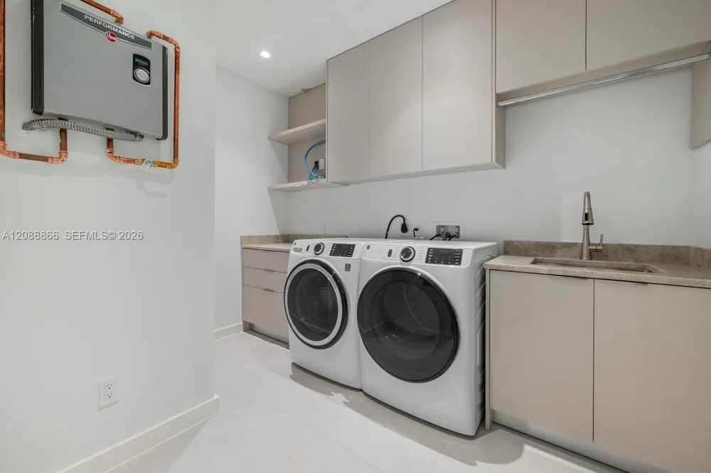 300 NE 48th St Miami, FL 33137