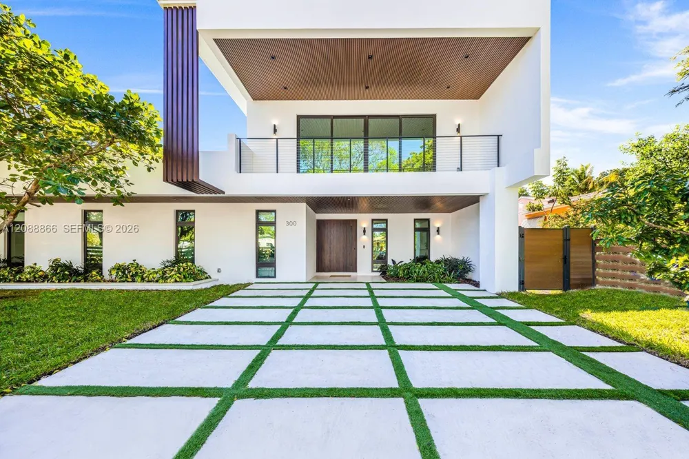 300 NE 48th St Miami, FL 33137