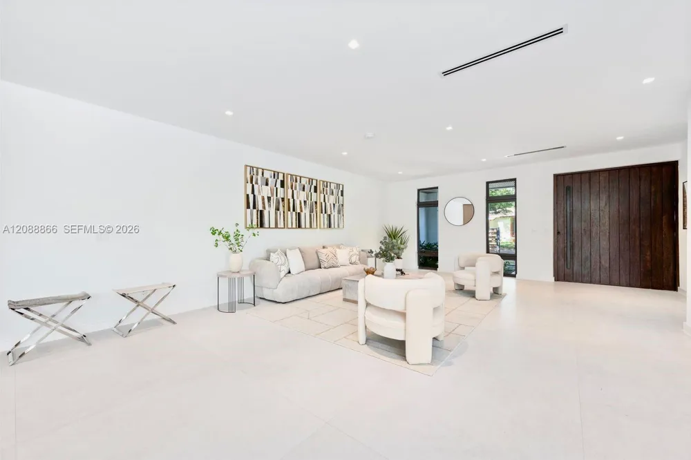 300 NE 48th St Miami, FL 33137