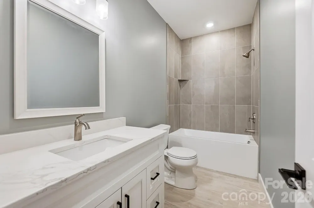 1860 Twin Lakes Road Rock Hill, SC 29732