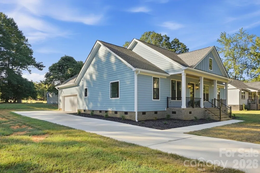 1860 Twin Lakes Road Rock Hill, SC 29732