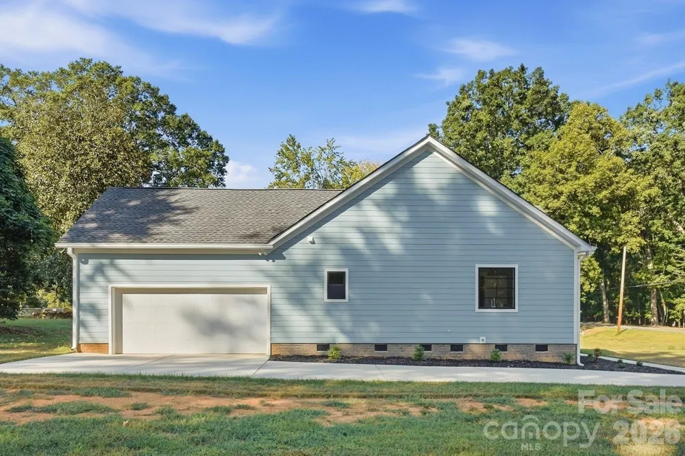 1860 Twin Lakes Road Rock Hill, SC 29732