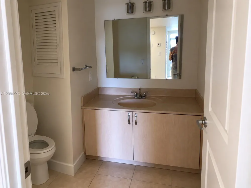 400 S Hollybrook Dr #306 Pembroke Pines, FL 33025