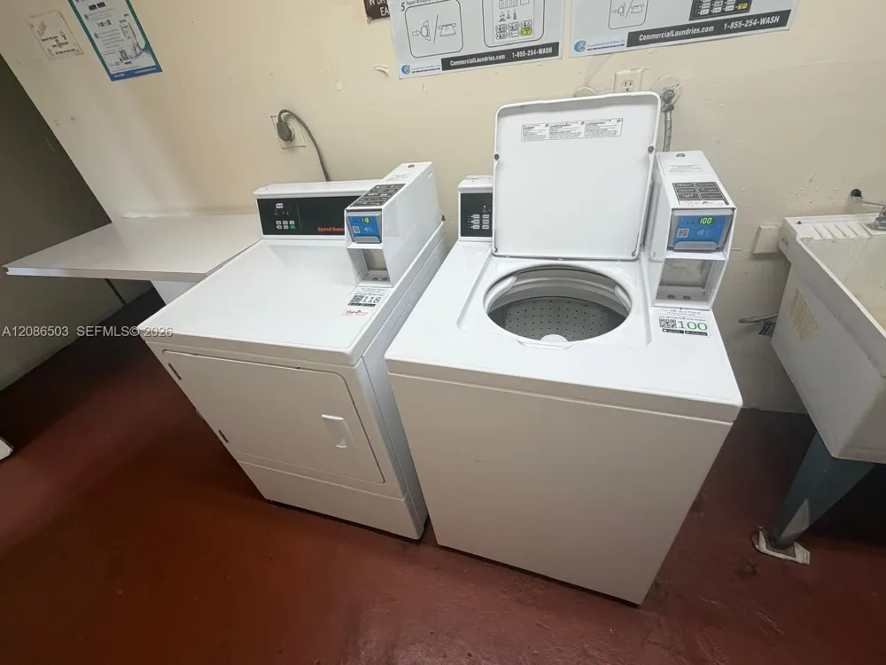 400 S Hollybrook Dr #306 Pembroke Pines, FL 33025