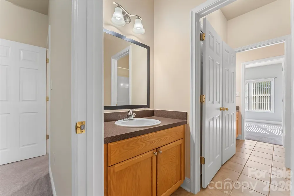 1360 21st Avenue NE Hickory, NC 28601