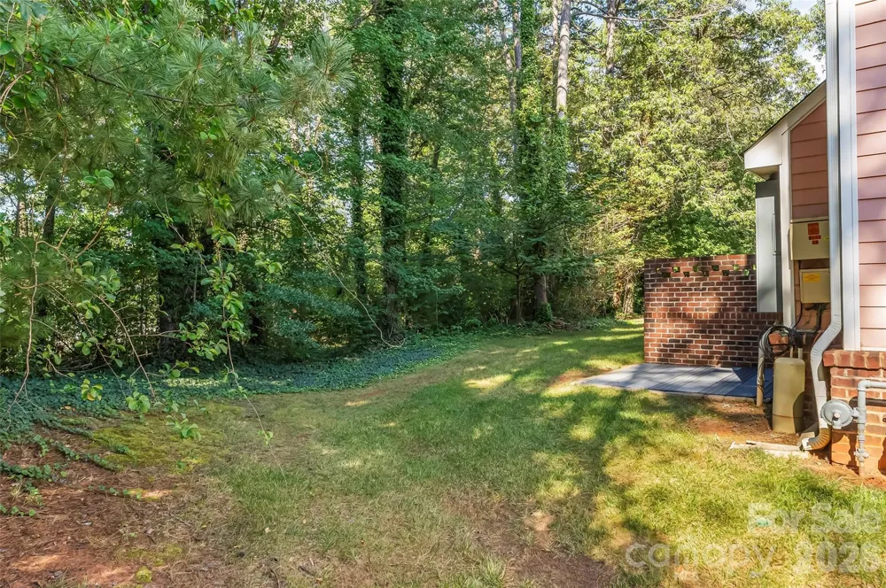 1360 21st Avenue NE Hickory, NC 28601