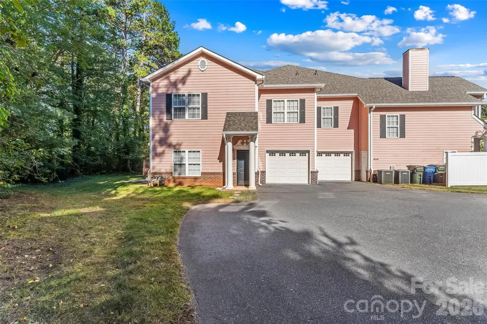 1360 21st Avenue NE Hickory, NC 28601