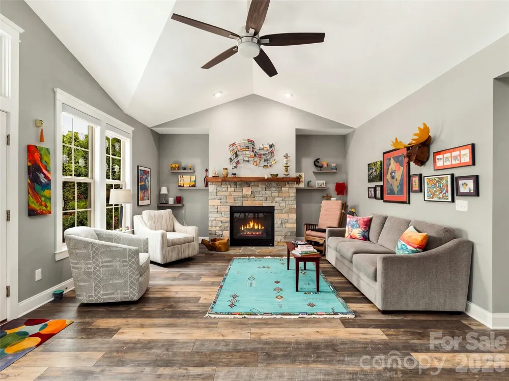 40 Buckhorn Gap Road Biltmore Lake, NC 28715