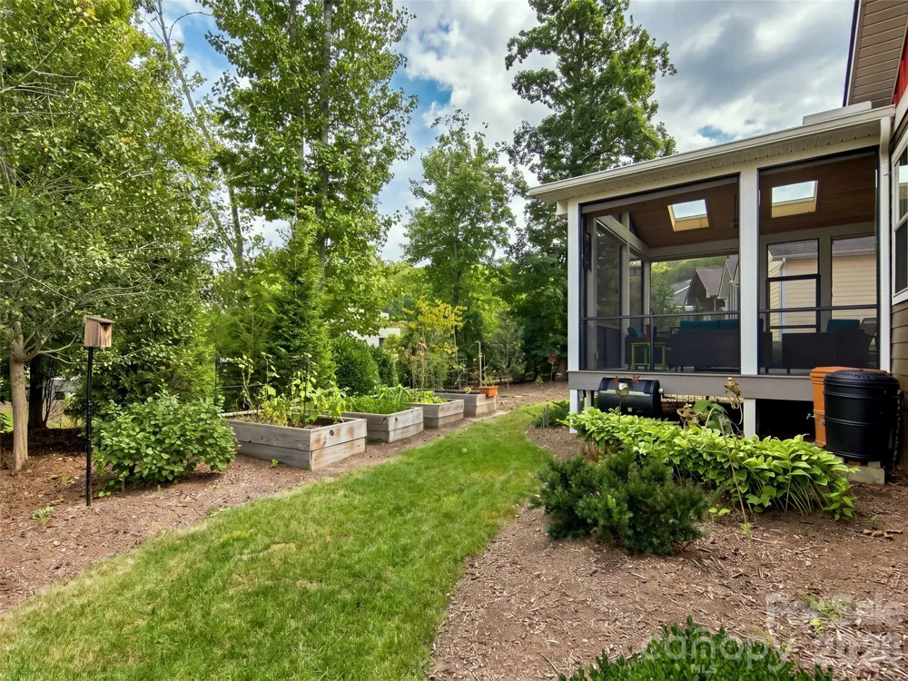 40 Buckhorn Gap Road Biltmore Lake, NC 28715