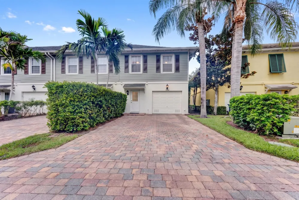 3049 E Community Drive Jupiter, FL 33458